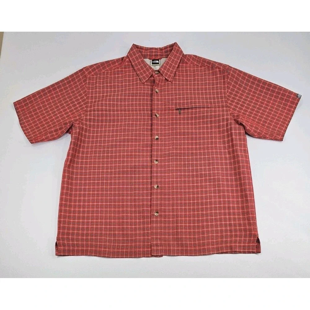 The North Face Mens Medium Plaid Short Sleeve Button Down Shirt